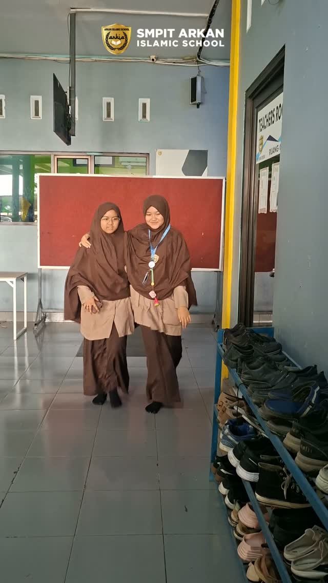 Avoid Common English Mistakes!

#SMPITArkanCendekia #ArkanCendekiaJourney #ArkanCendekiaVibes #WelcomeToArkan #ArkanCendekiaProud #IslamicSchool #SekolahIslamBekasi #CendekiaGeneration #FunWithArkan #ArkanStudents #sekolahsunnah #sekolahsunnahbekasi #BelajarMenyenangkan #ProudToBeArkan #ArkanInAction #ArkanCendekiaFamily #GrowingWithArkan